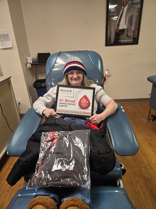 Hoxworth donor Gail Traylor