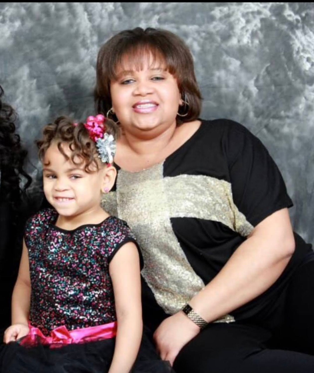 Journey and DeShawna in a family photo